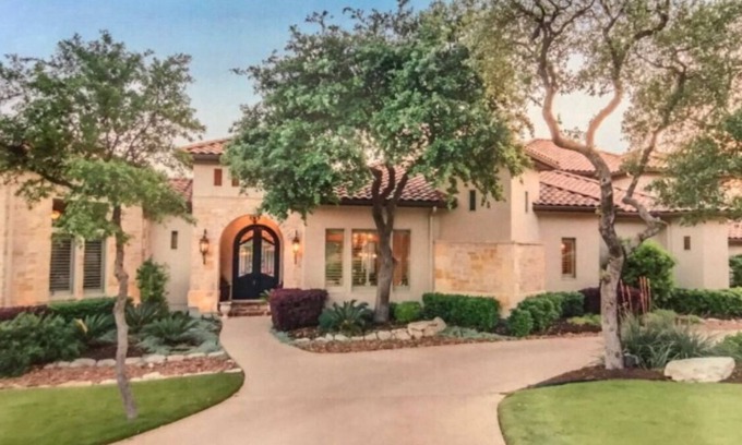Dominion House | Gorgeous beautiful property in private Guard gated community