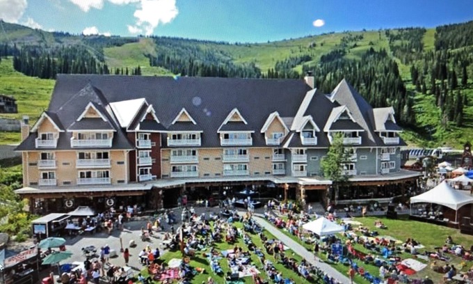 Spokane House | Gorgeous, centrally located home in a safe neighborhood w/ a private yard