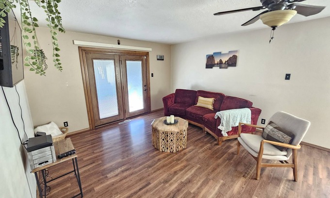 Northeast Heights House | Gorgeous & Clean! Heart of the NE Heights! Minutes from Foothills & Restaurants!