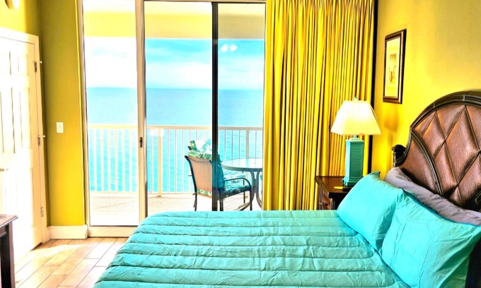 Long Beach Condo | Gorgeous Designer BEACHFRONT 3 BDR Majestic condo, families only, max 6 guests!