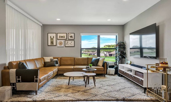 Hamptons at Boca Raton Condo | Gorgeous FL/Boca Raton 3B/2B Newly Remodeled Modern Condo - 6 Months Minimum