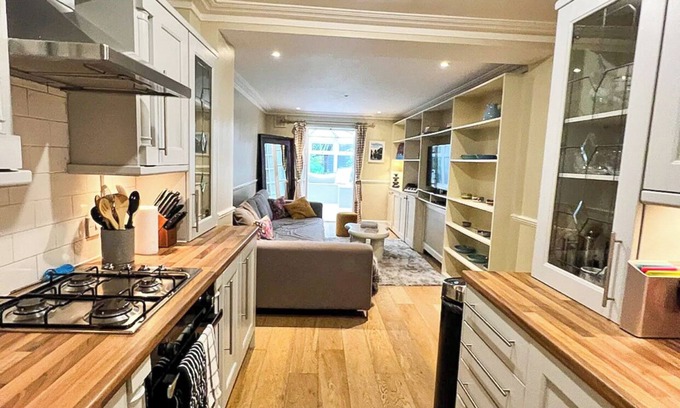 Hackney Wick Apartment | Gorgeous Garden 2 BDR Victoria Park