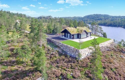 Evje House | Gorgeous Home In Evje With Lake View
