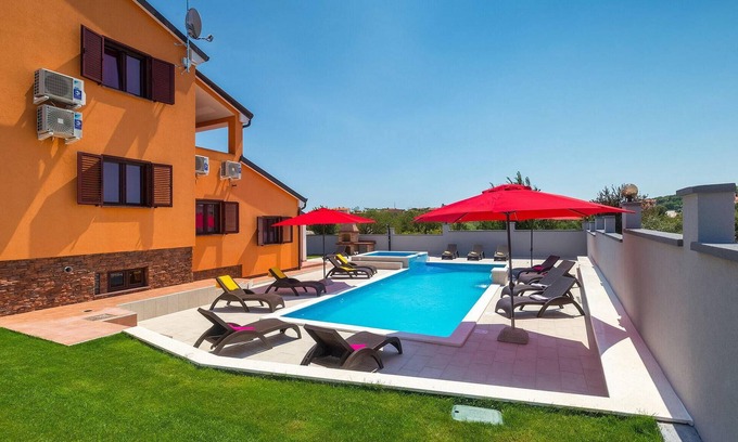 Valdebek House | Gorgeous home in Pula