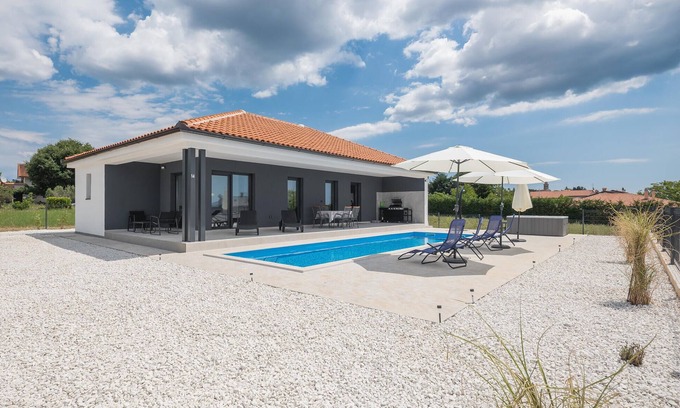 Orbanici House | Gorgeous home in Zminj