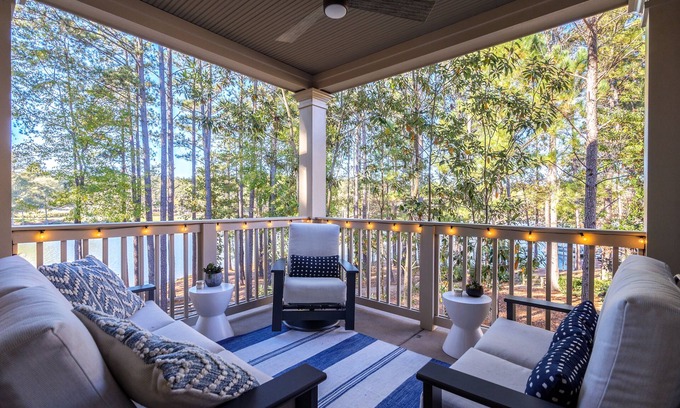Lake Oconee Condo | Gorgeous Lake Front Condo within the Gates of Reynolds!