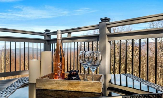 Chalet Village Cabin | Gorgeous Mt Top Chalet/Views/Pool/Hot Tub/5 Roku TVs/Foosball/A+ Location!