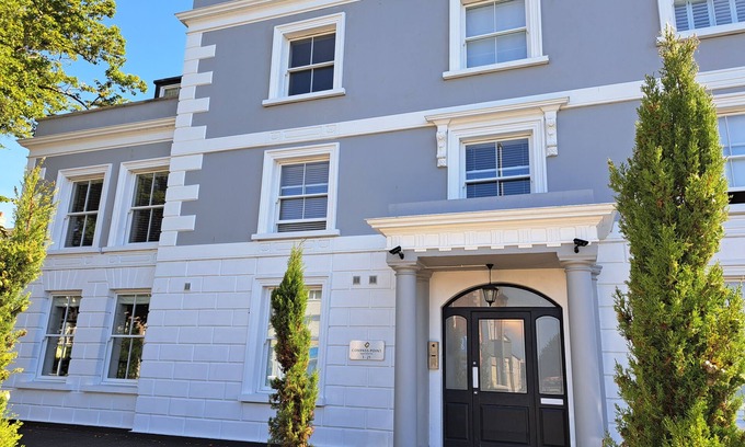 Weymouth Apartment | Gorgeous new modern appt, quiet, only an 8 min walk to Weymouth's lively resort.