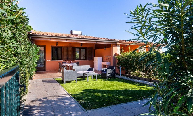 Costa Rei House | Gorgeous one-bedroom apartment a stone's throw from the sea in Costa Rei