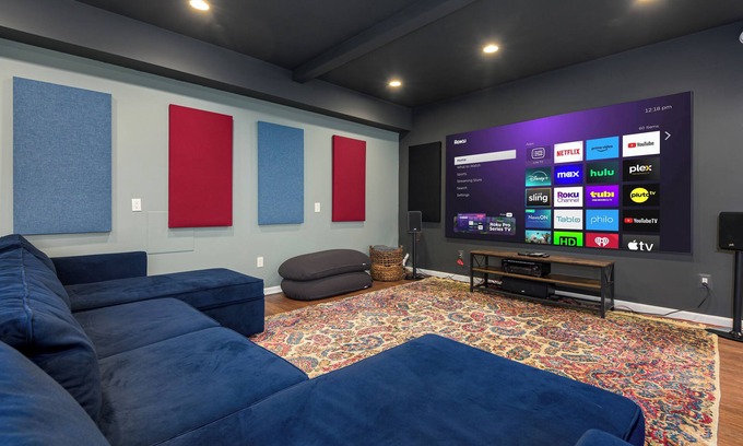 Middle Hope House | Gorgeous Retreat | Movie Theater, Firepit, Grill