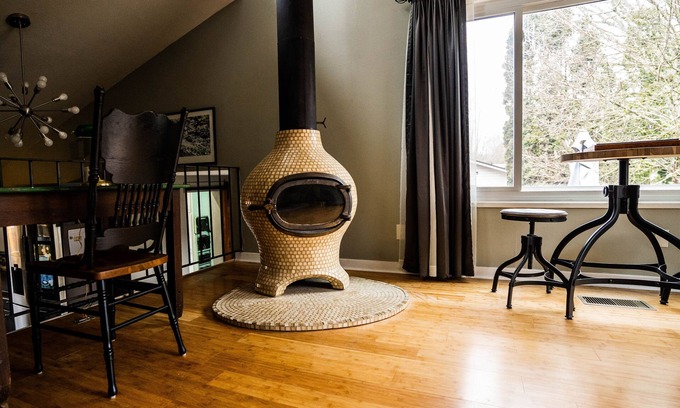 McMinnville House | Gorgeous Retreat with Hot Tub