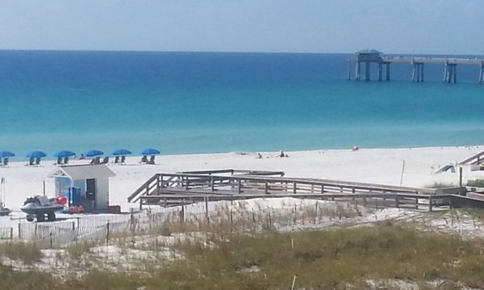 Fort Walton Beach Condo | GORGEOUS Updated Destin West Gulf 403! Closest to beach-FREE BEACH CHAIR SET-UP!