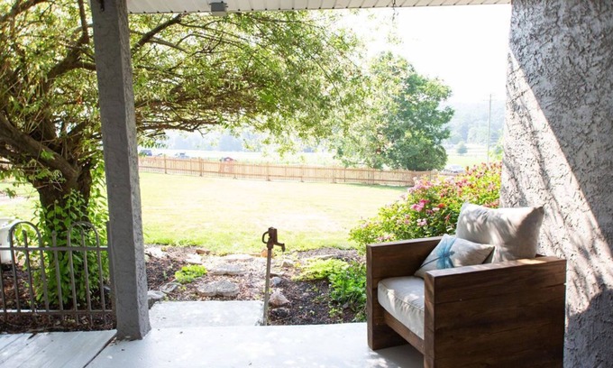 Wagontown House | Gorgeous View Guest House in Amish Country