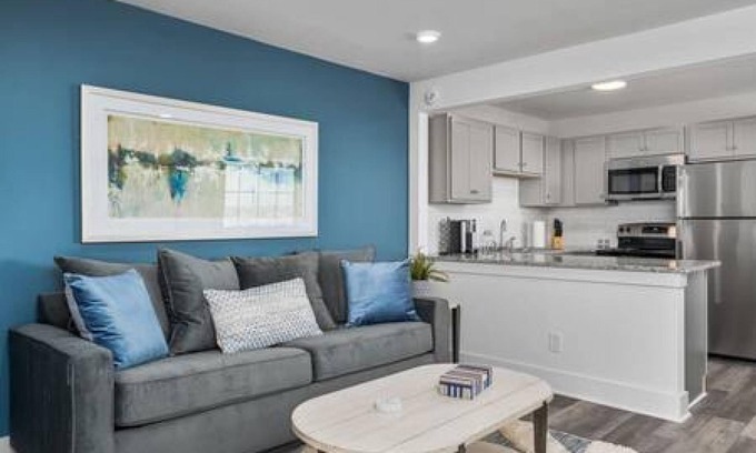 Forest Park Apartment | Gorgeous Views - Dog Friendly - Mins to Downtown