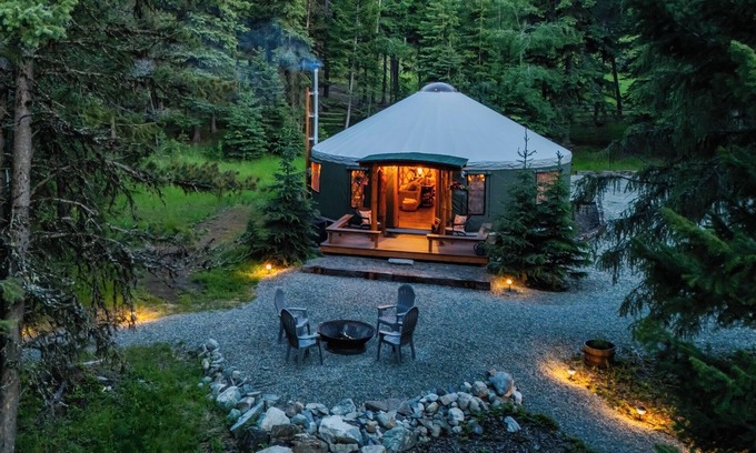 Kila House | Gorgeous Yurt in Mountains Near Glacier National Park
