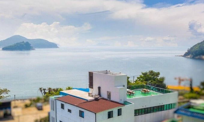 Irun-myeon House | Goun Pension