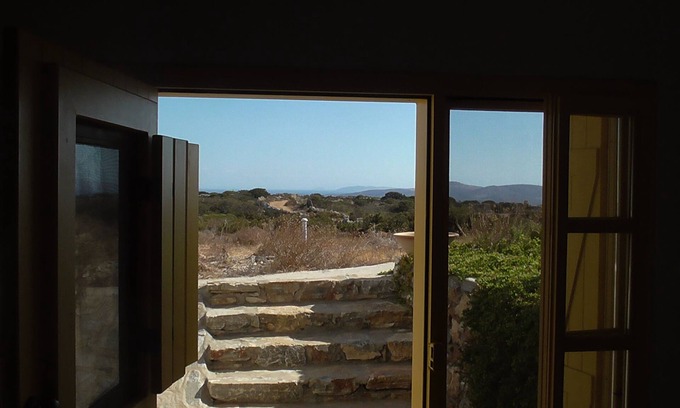 Ag. Georgios House | privacy unique view in the centre of Kyklades