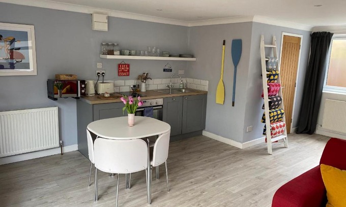 New Forest District House | Granary Cottage Annex