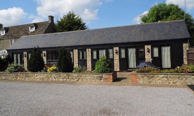 Swindon Apartment | Granary Cottages