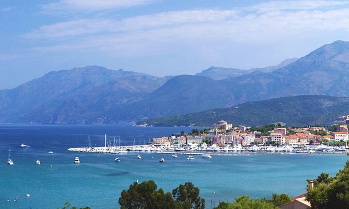 Saint-Florent Apartment | Grand Appartement F4 Climatisé Au Coeur De Saint Florent