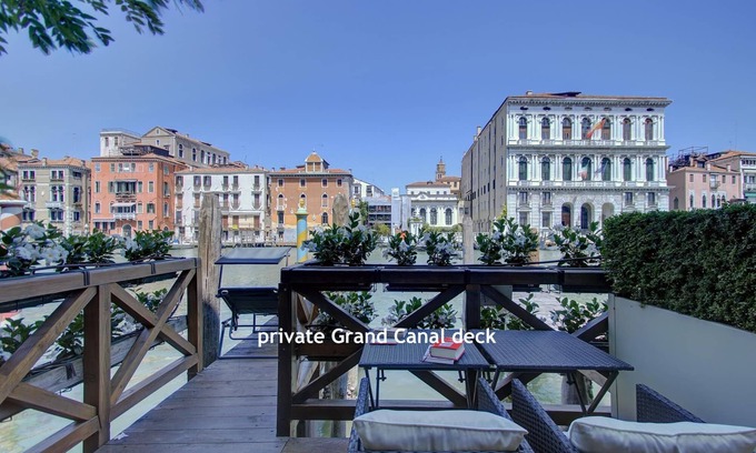 Dorsoduro Apartment | GRAND CANAL View and Relax from Deck of the Vivid Apartment