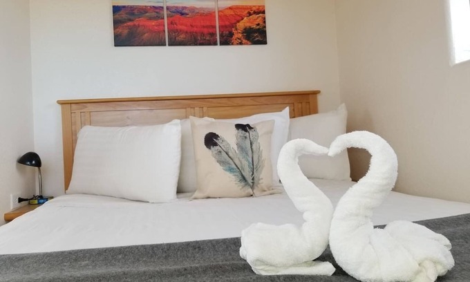 Valle House | Grand Canyon Retreat Sleeps 4