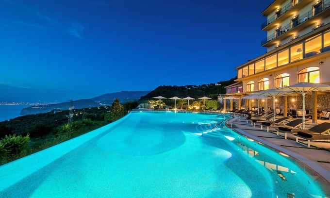 Sant'Agata sui Due Golfi Hotel | Grand Hotel Due Golfi