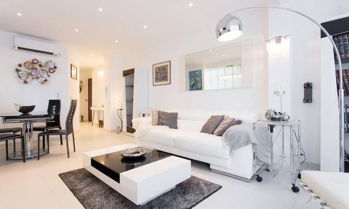 Cannes City Centre Apartment | GRAND HOTEL: New 2 BEDS/ 2 BATHS