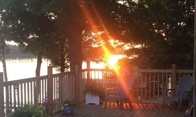 Presque Isle House | Grand Lake Cozy Cottage