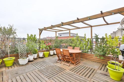 Pierrefitte-sur-Seine Apartment | Grand penthouse Parisien pour 10 personnes