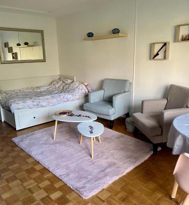 Adamville Apartment | Grand studio avec terrasse et jardin