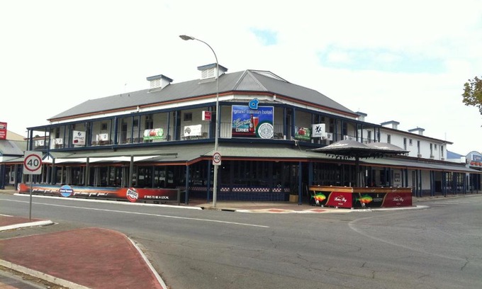Port Lincoln Hotel | Grand Tasman Hotel