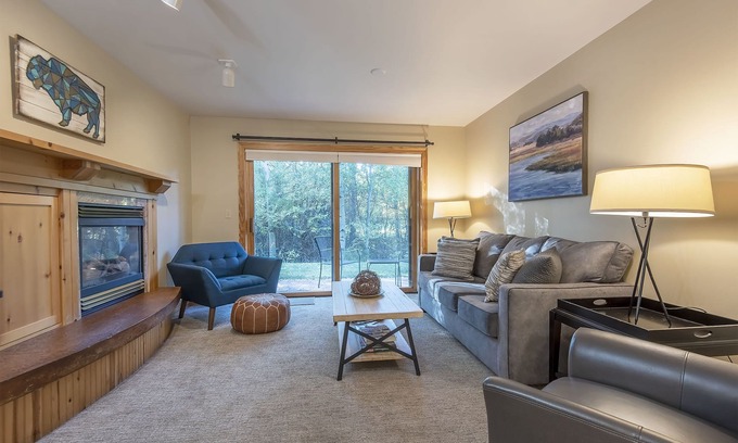 Driggs Condo | Grand Teton & Yellowstone! Hot tubs & Gym! Clean & Updated & Close to Driggs!
