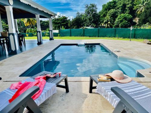 Le Gosier Villa | Grande villa moderne, calme, piscine & jardin