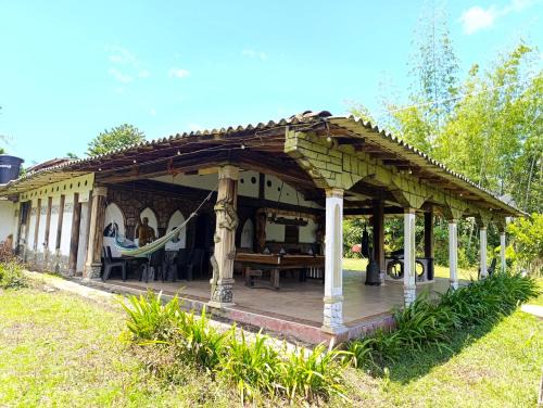 San Carlos House | Grande y hermosa casa de tapia