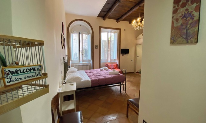 Rione Duomo Apartment | GRANDMA LELLA'S HOUSE 1Traditional studio apartment in the historic center