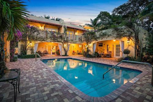 Flamingo Parks Hotel | Grandview Gardens