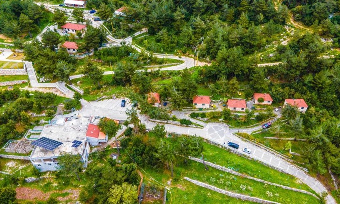 North Governorate Cabin | Graneroverde Resort