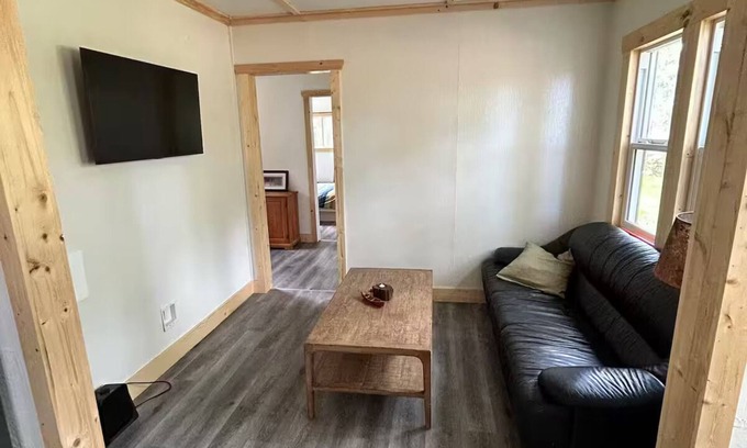 Northern Ontario Cabin | Granite Lake 2 Bedroom Cabin