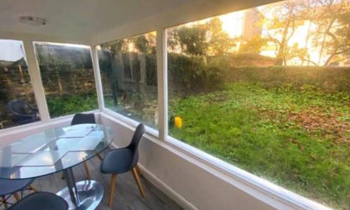 Gravesend Apartment | Gravesend 1 Bedroom - 2 mins walk to Station