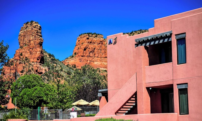 Oak Creek Apartment | Great Amenities for Groups! Pool, Bbq Facilities, Close to Sedona Trail Zen