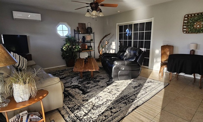 Eudora House | Great for pet owners and lovers the country side ! .