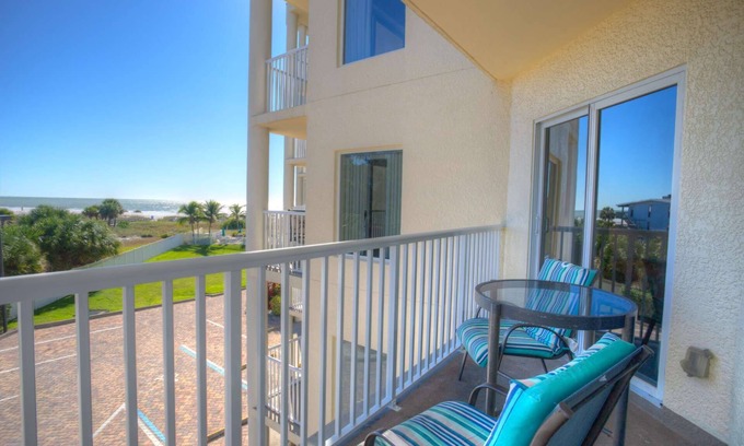 Treasure Island Condo | Great Location and Value! Private Balcony & Gulf View. Pools, Cafe, Bar, Fitness Center & Parking