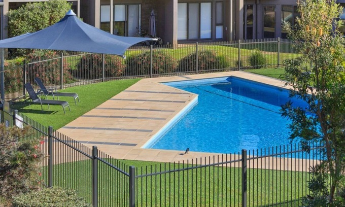 Torquay House | Great Location and views of the famous The Sands Golf Course- 5min walk to beach
