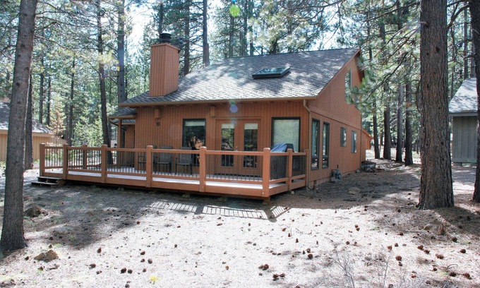 Sunriver House | Great Location! Steps from Fort Rock Park, Walk to SHARC -passes included