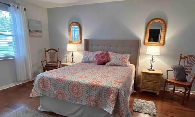 Lady Lake House | Great Location!