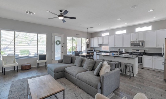 Tatum Highlands House | Great Location w/Private Heated Pool, Near Hiking/Golfing/Shopping/Dining & Mayo Clinic + FREE GOLF