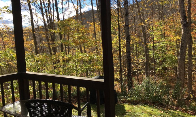 Lincoln Condo | Great Location, walk to the Flume and trailheads