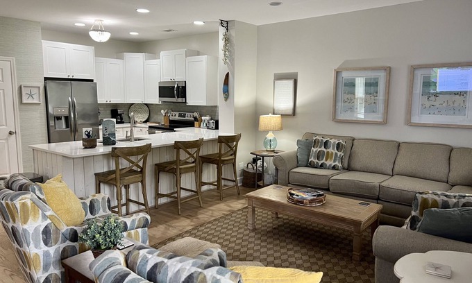 Bonito Boathouses House | Great Mid Island Location, Long Term Rentals Available, Major Renovations 2023!