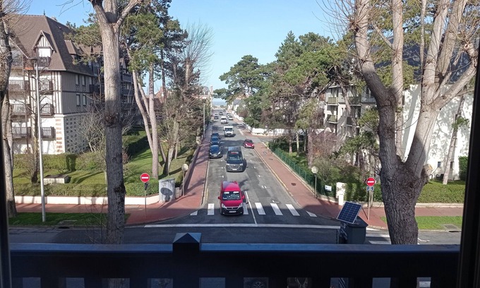 Deauville City Centre Apartment | Great sea view studio